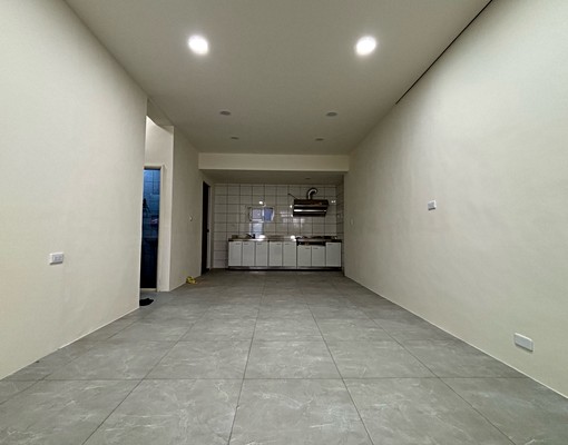 租~清水中山路全聯旁全新整理美透天 - Image 2