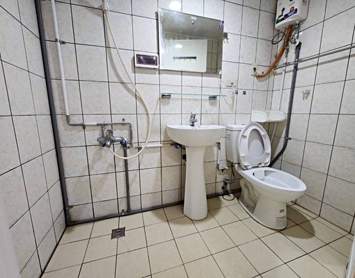 ✨可寵台水電大套房✨近精武車站一中商圈💖 - Image 2