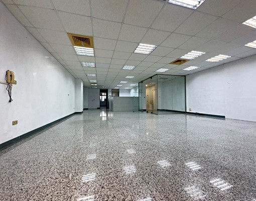 公園路20米路大面寬鑫店面 - Image 5