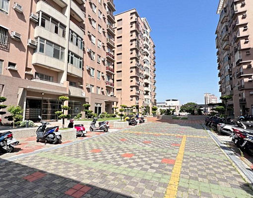 清水圖書館3房華廈平面車位 - Image 9