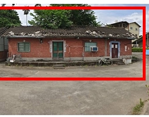 位於山腳路及中南路二段交叉口附近 - Image 1