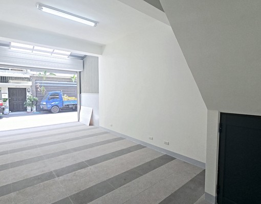 翻新車庫透天,空間大,可租補,可營登 - Image 6