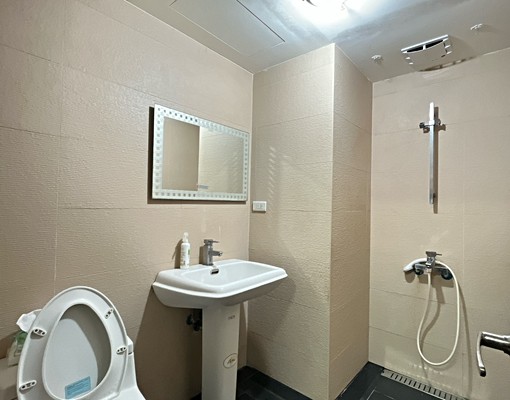 台灣大道至善路口近新光三越大遠百分租套房可租金補貼 - Image 4