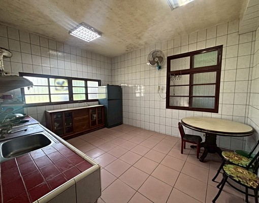 古奇峰超大三房稀有一樓★停車方便★園區 - Image 10