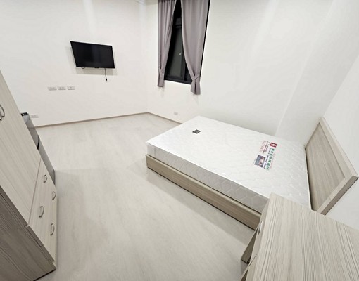 @巨城~溫馨全新電梯獨套+陽台戶~ - Image 4