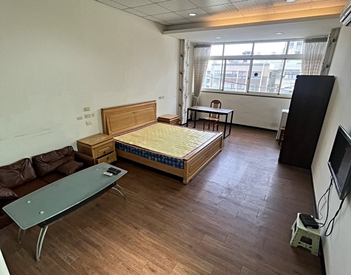 南屯綠地可租補好市多捷運大大大空間電梯套房@陳山迪 - Image 1