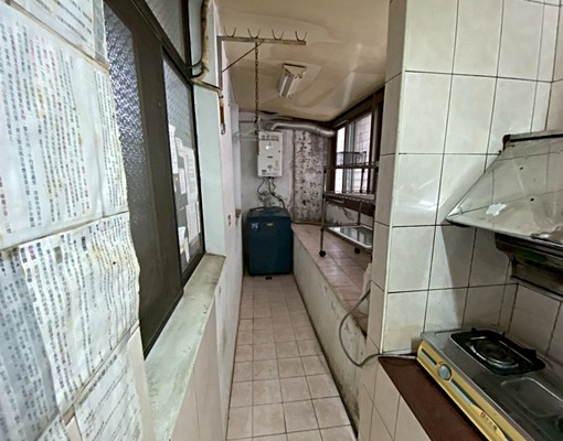 淡水區近淡水捷運站超大二樓辦公室office - Image 9