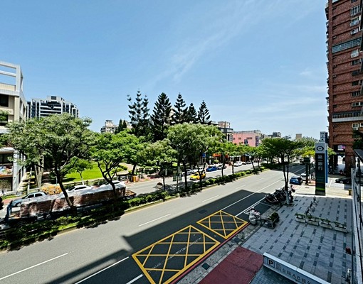 誠租~金聯A8雅苑住辦露臺戶3房含車位 - Image 4