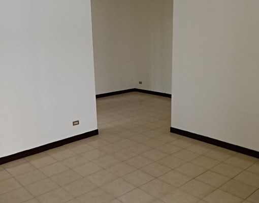 鬧中取靜出入方便屋主出租房仲免 - Image 2