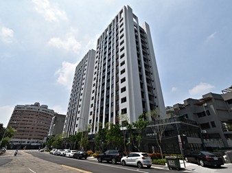 鴻邑璞樹謙里