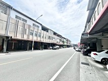 同新路獨家員山車水馬龍大路..