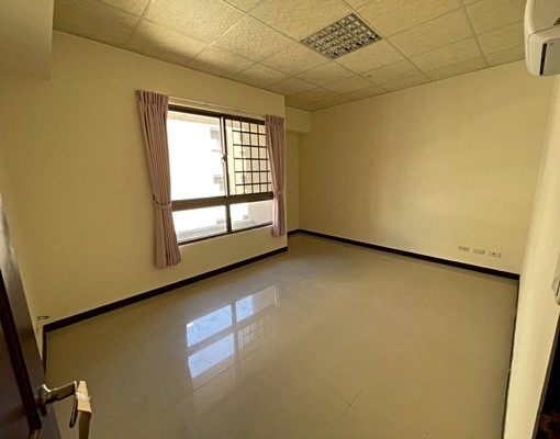 🈵中科總太如來朝南高樓空屋大四房平面車位 - Image 8