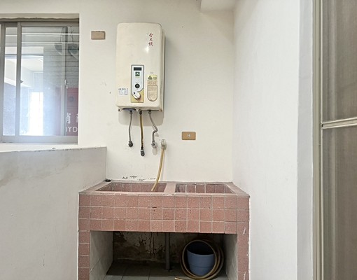 [[出租]]竹南自由街大坪數2房公寓出租-有電梯 - Image 9