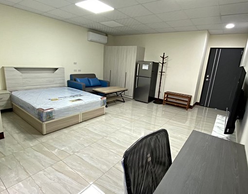 公園正對面，電梯套房，可租補(免仲介費) - Image 8