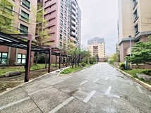 凌雲街🍎大鵬新城3房次頂樓..
