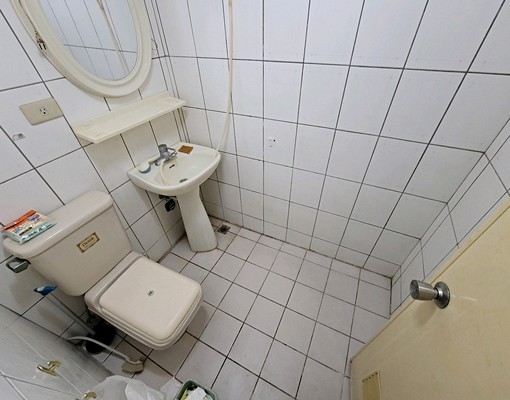 興大學區♥可合租♥六間房間♥超便宜 - Image 11