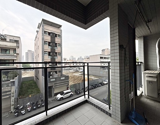 北屯稀有大坪數1+1房平車戶數單純 - Image 13