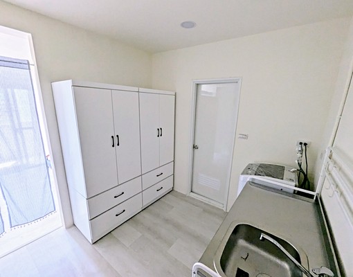 可租補，獨立陽台洗衣機，落地窗採光明亮 - Image 2