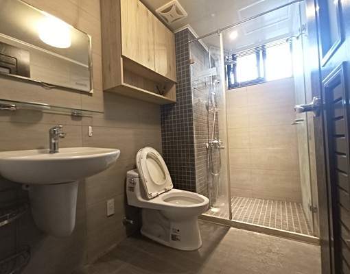 大里輕屋齡大四房附平車家電俱全可租補入籍 - Image 8