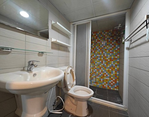 近中國醫.一中商圈.稀有大套房 - Image 2