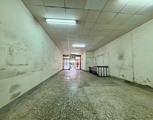 三峽中正路臨路一樓+地下室~使用約50坪 - Image 2