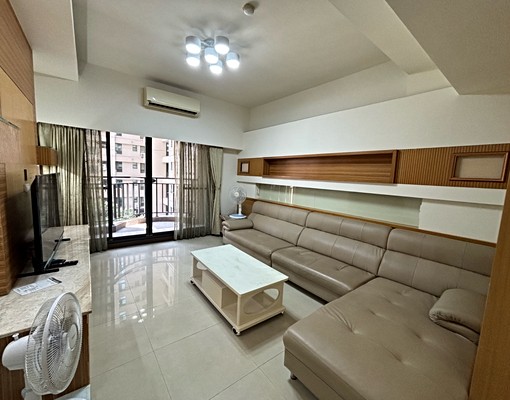 與巨蛋為鄰採光溫馨三房平車 - Image 1