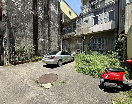 中壢後站靜巷一樓平房可當倉庫附空地可停2-3車 - Image 1
