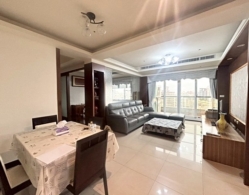 農16/巨蛋商圈/蛋黃地段/凹子底公園採光/美4房 - Image 2