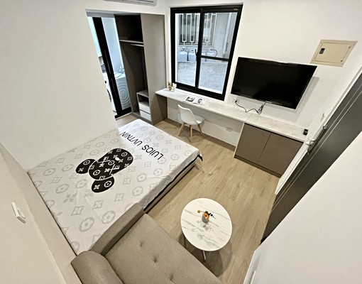 免仲介費✨寵物首選✨陽台獨洗✨機車位✨沙發✨子母車 - Image 1