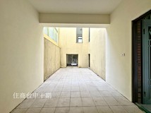 東山路二段250巷清新優雅!..
