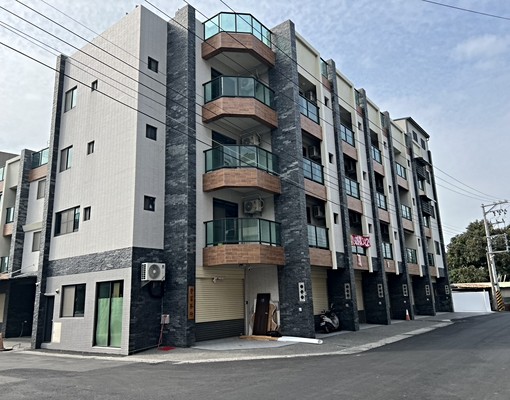 【崙背】大明街全新透天出租/居家優質/金賺錢店面 - Image 1