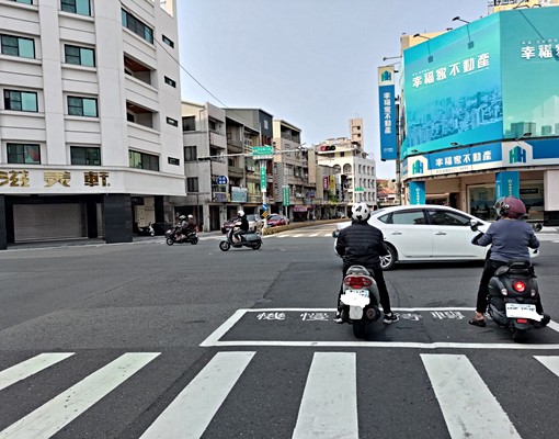 11坪套房5500元民生路與臨安路口 - Image 1
