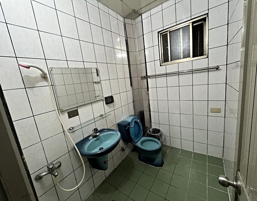 一層三套房,近金六結、宜中及文化中心(冷暖空調、第四台、網路 - Image 6