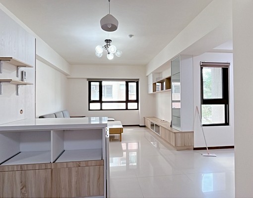 🔥鄰近水湳三房兩衛平車位🔥百萬裝潢景觀宅🔥可租補入籍 - Image 2