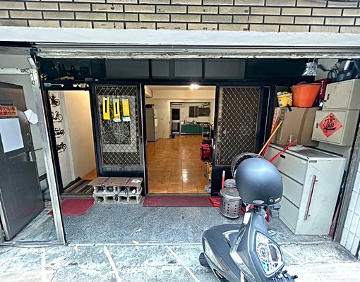開放式格局2衛浴.1.2樓一起出租可租補門口只能停機車 - Image 8