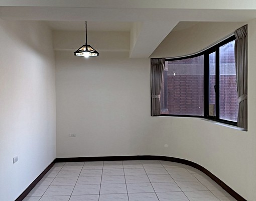 千艾獨租網~空間大~採光好~近交流道 - Image 4