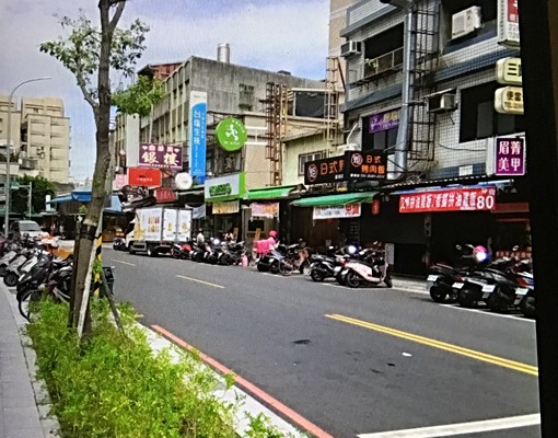 捷運三民高中.蘆洲國小(湧蓮寺商圈) - Image 1