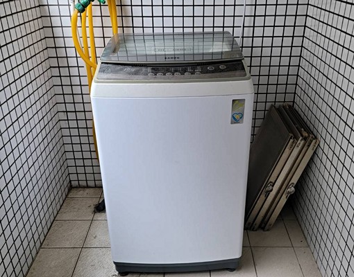 稀有合法樓中樓一房二廳房出租 - Image 4