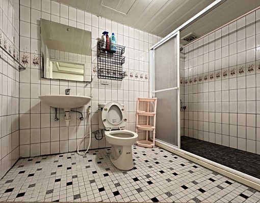 離捷運新店區公所站三分鐘一層一戶/2房2衛2廳/使用27坪大 - Image 5