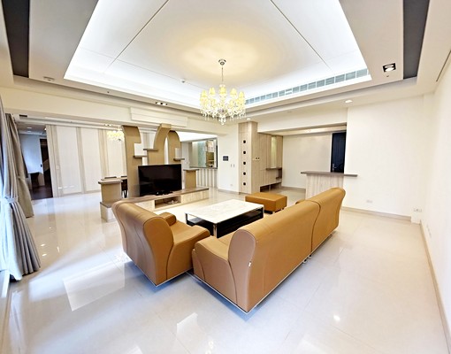 7期市政路第一排♦️4改3房有衣帽間開放廚房B2雙平車位 - Image 2