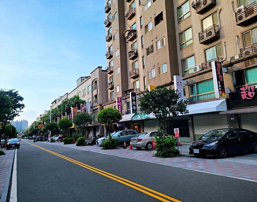 嘉禾社宅/免仲可租補/四維路星光溫馨裝潢兩房車 - Image 1