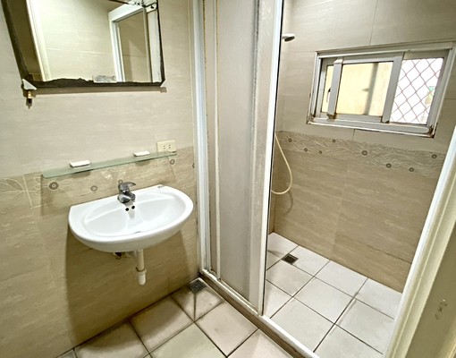 三多商圈捷運夜市公園整層透天大套房 - Image 9