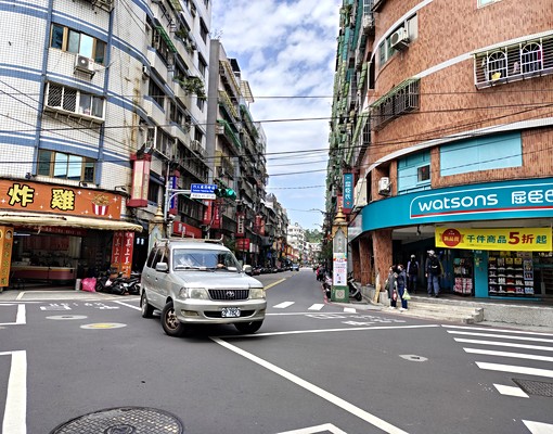 MRT南勢角+1樓免爬高+可停放機車+大陽台獨洗可寵可伙代收 - Image 14