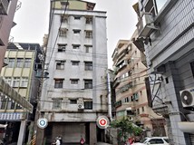 東信路⭐法院旁金店面⭐