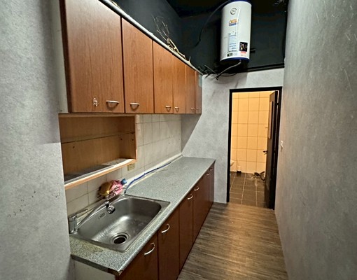 近家樂福美裝潢住店/住辦/平面車位另計2500 - Image 10