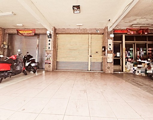 專約好談/仁雄商圈一樓賺錢金雞母店面(可租全棟價錢可談) - Image 1