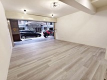 樂群街樂群街公園旁5米面寬..