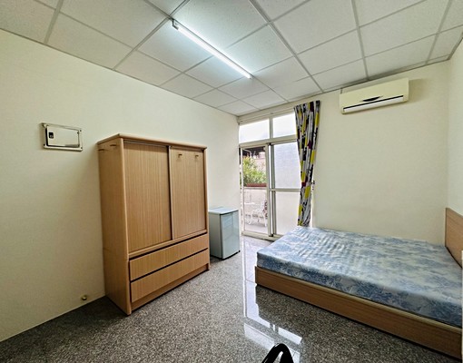 近中興大學✔️採光套房多間可選✔️可租補室內機車位限女生 - Image 1