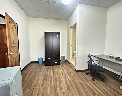 內埔市中心套房出、走路可到7-11市場(分大小套房) - Image 9