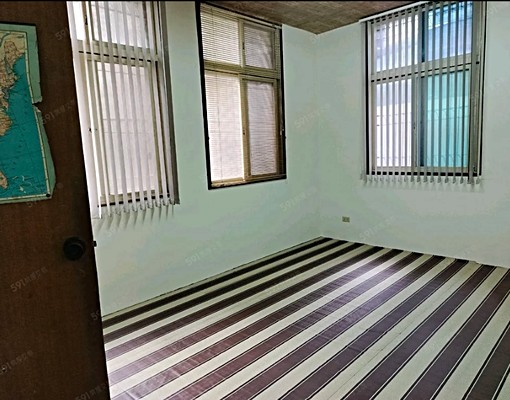 2樓整層辦住3房1廳學生可預約美容室近成大學區火車站大公園 - Image 1